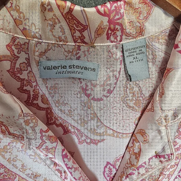 Valerie Stevens Intimates Pink Paisley Floral  Pajama Set Size XL - Picture 8 of 13